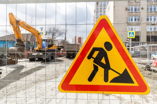 В Екатеринбурге почти на три года закроют движение транспорта по переулку Старателей