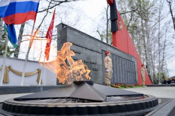 В Среднеуральске зажжен Вечный огонь в память о героях Великой Победы