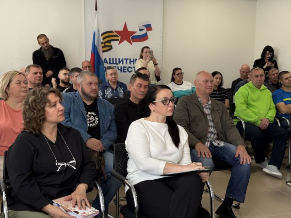 В Свердловской области стартовало первое на Урале обучение по ораторскому мастерству для ветеранов СВО
