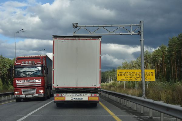 Евгений Куйвашев продлил льготы по транспортному налогу для международных автоперевозчиков