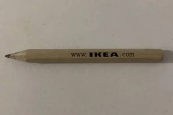 Житель Екатеринбурга продает бесплатный карандаш из IKEA за три миллиона рублей