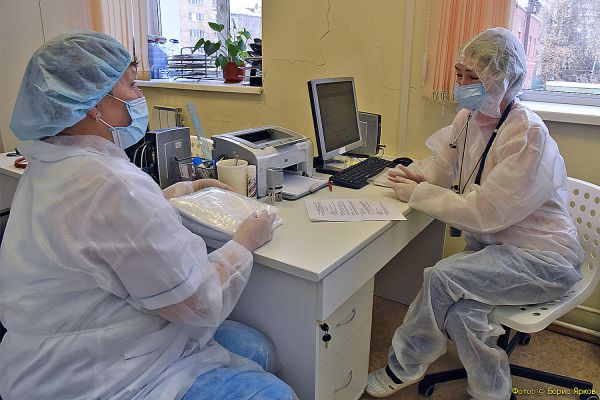 Сделать прививку от COVID 21 января: публикуем график работы мобильных пунктов