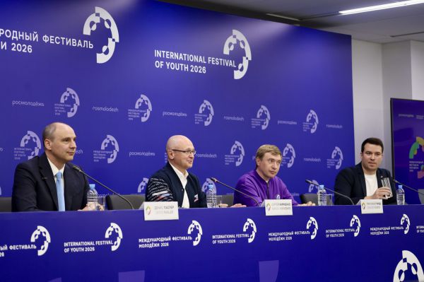 «Весь мир собран»: Сергей Кириенко и Денис Паслер подвели итоги Международного фестиваля молодежи — на Урале побывали 10 тыс. участников