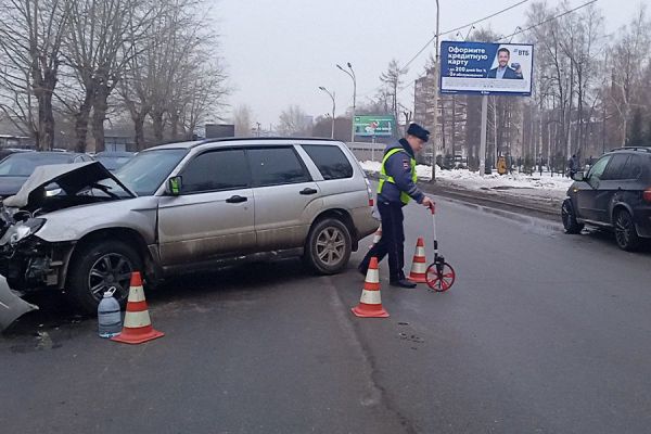 В Первоуральске будут судить банду, повреждавшую машины ради страховки