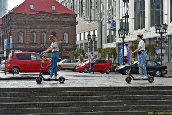 В этом сезоне по Екатеринбургу будут колесить более 13 тысяч прокатных электросамокатов