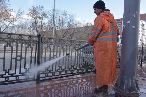 Свердловский Роспотребнадзор проведет дезинфекцию территорий, пострадавших от дождевого паводка