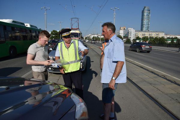 Названы свердловские муниципалитеты с высокой аварийностью на дорогах