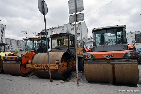 Реконструкция школ, ремонт дорог, жилье для сирот: в Свердловской области на 7,6 миллиарда рублей увеличен «бюджет развития»