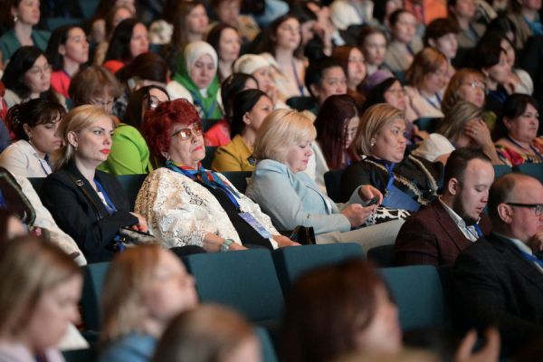 На Международный женский форум в Екатеринбурге зарегистрировалось более 5,4 тыс. участников