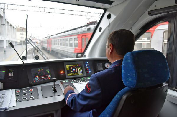 Рельсовый автобус «Орлан» начал курсировать между Екатеринбургом и Челябинском