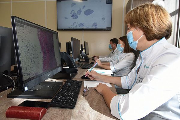 За полгода больше 700 свердловчан прошли лечение в центре онкодерматологии