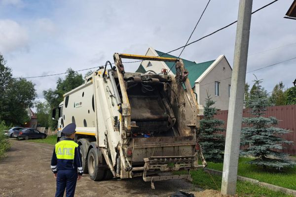 В Медном водитель мусоровоза задавил своего помощника