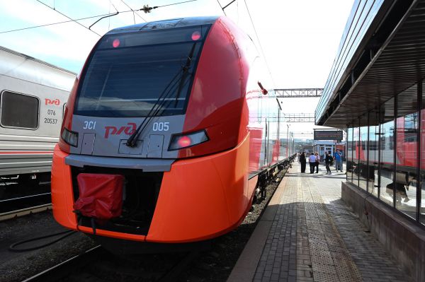 Свыше 200 км пути обновили свердловские железнодорожники