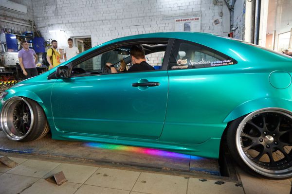 Аналитики рассказали, какие цвета машин предпочитают уральцы