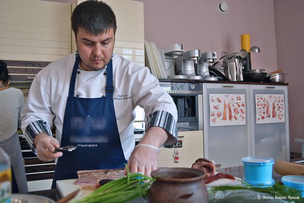 Ресторанные отходы могут начать использовать для производства комбикормов