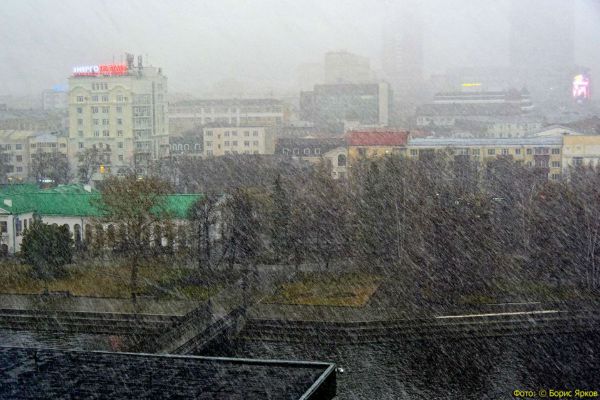 Ураган вырубил электричество в домах 50 тысяч уральцев