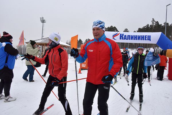 «Лыжня России-2021»: председатель Екатеринбургской гордумы обогнал олимпийского чемпиона