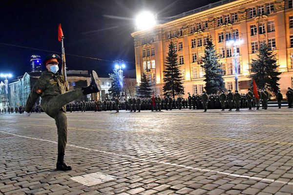 Военные перекроют улицы Екатеринбурга 12 апреля. Подробности