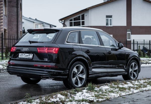 Таксист на Аudi Q7