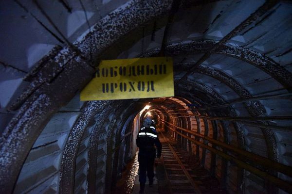 Трое рабочих оказались под завалом в шахте в Краснотурьинске