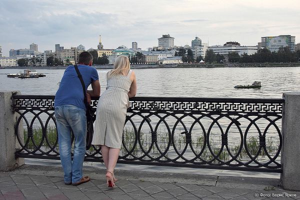 Тепло и дождливо: синоптики рассказали о погоде на эту неделю