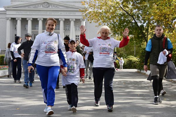 На районные забеги Кросса нации в Екатеринбурге в 2021 году зарегистрировались больше 8 тысяч человек
