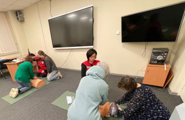 Спасать людей в экстренных ситуациях обучили медиков Верхней Пышмы