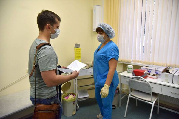 Поставить прививку от коронавируса в Екатеринбурге и области 13 января. Публикуем график работы мобильных пунктов